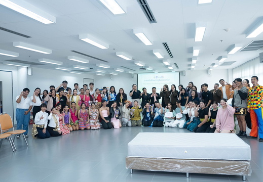 การแข่งขันทักษะการปูเตียงประกอบลีลา