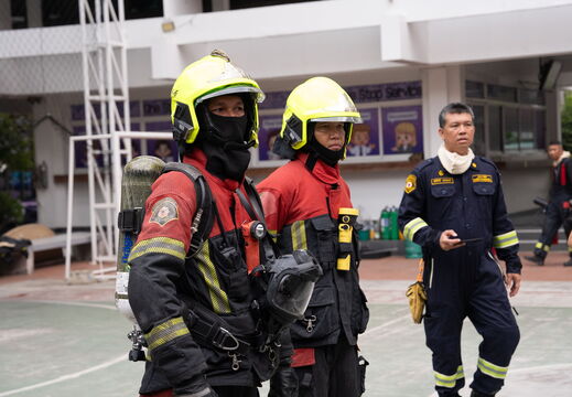 E-1-153