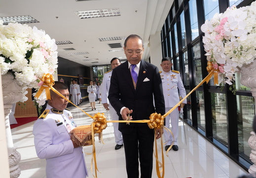 พลเอก พระวรวงศ์เธอ พระองค์เจ้าเฉลิมศึกยุคล เสด็จมาทรงเปิดลานพระอนุสาวรีย์ - แสดงอัลบั้มนี้ พลเอก พระวรวงศ์เธอ พระองค์เจ้าเฉลิมศึกยุคล เสด็จมาทรงเปิดลานพระอนุสาวรีย์